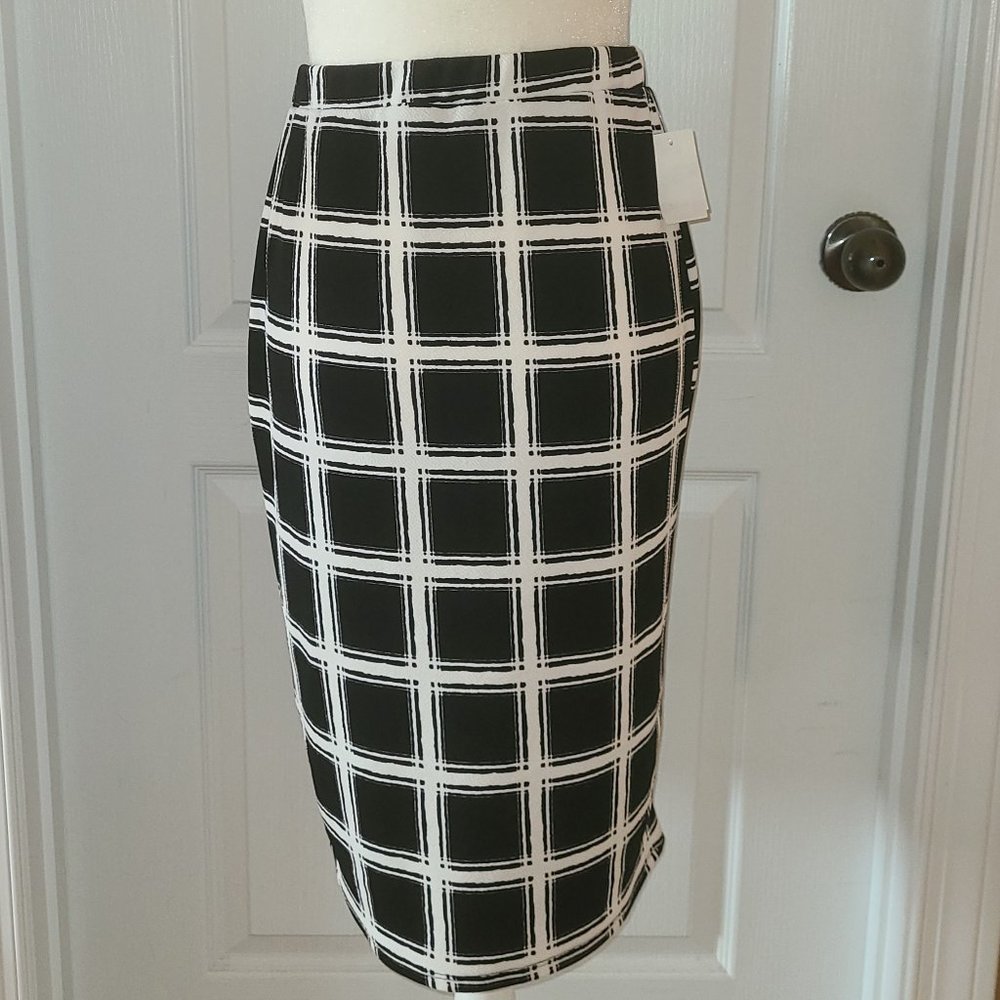 Windowpane skirt